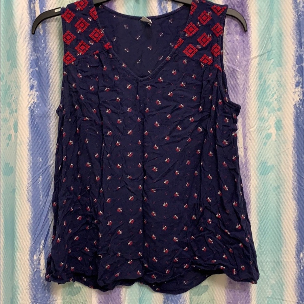 🌸Large Old Navy tank